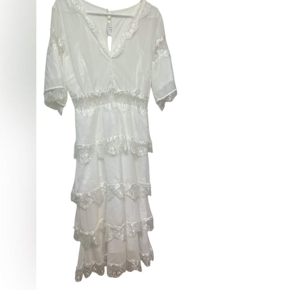 Women's White Lace Tiered Maxi Dress